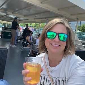 Meet your Posher, Helen